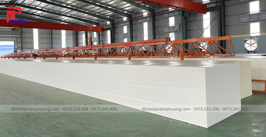 Mút PU Foam Không Thấm Nước: Giải Pháp Vật Liệu Hiện Đại Cho Chống Thấm Và Cách Nhiệt